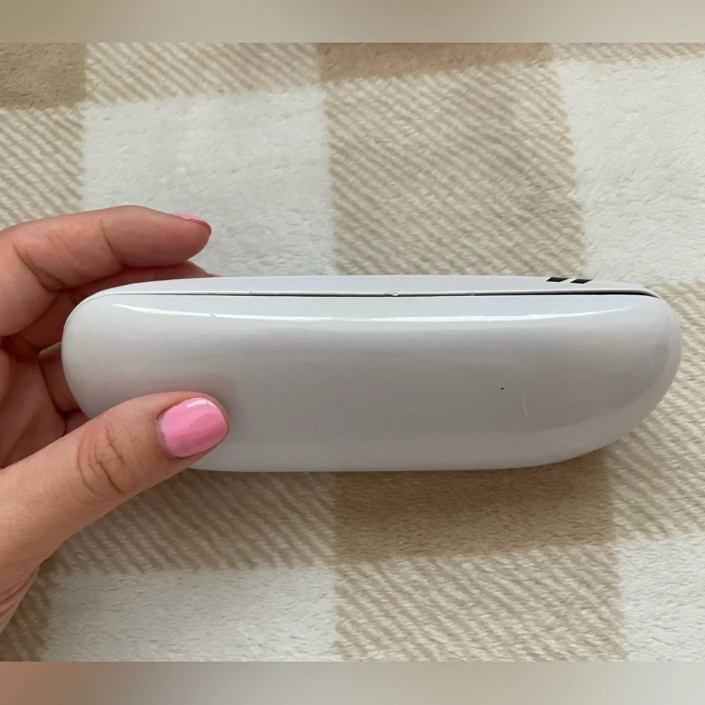 Nine West White and Black Sunglasses Case